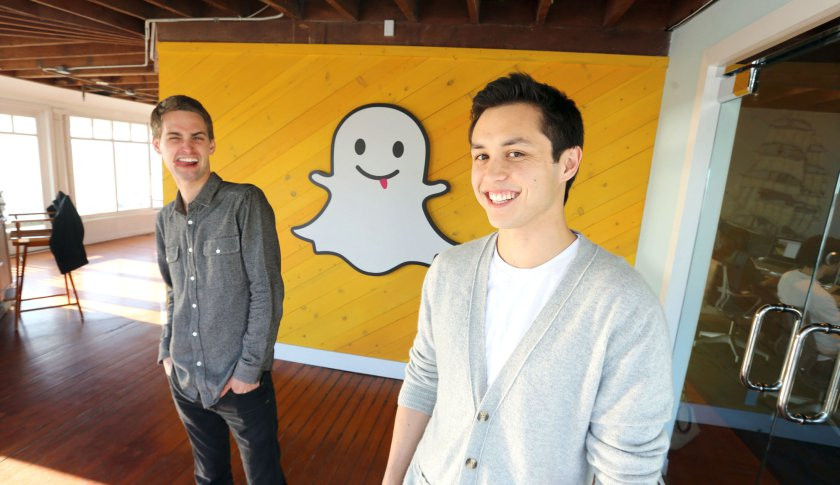 Evan Spiegel và Bobby Murphy sáng lập Snapchat vào năm 2011. Đến năm 2014, số cổ phần của họ đã lớn hơn 1 tỷ USD và góp mặt trong danh sách tỷ phú của Forbes một năm sau đó. Ảnh: Fortune.