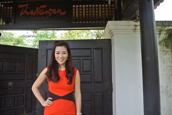 Biệt thự được thiết kế kiểu nhà ba gian và nhà vườn truyền thống, tạo không gian mở, đón ánh nắng, gió mát và không khí trong lành từ cây xanh trong vườn. Ảnh: Zing.