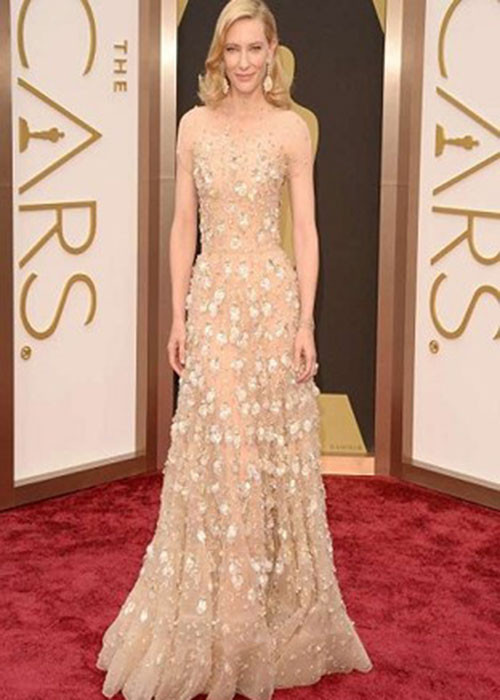 Riêng bộ đầm màu nude đính hàng trăm viên pha lê Swarovski từ thương hiệu Armani đã tiêu tốn của minh tinh Cate Blanchett 100.000 USD (khoảng 2,3 tỷ đồng) năm 2014. Nếu tính thêm trang sức và đôi giày hiệu, tổng chi phí lên đến 18,1 triệu USD (khoảng 416 tỷ đồng). '