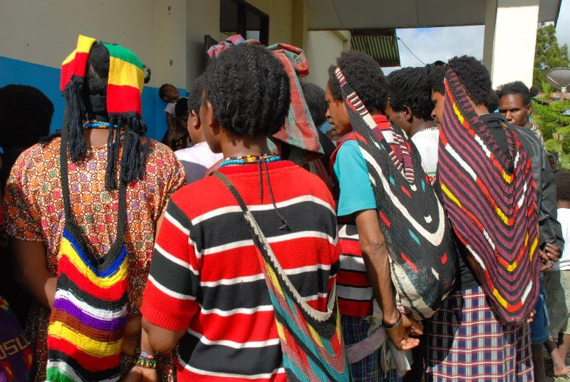 Năm 2012, UNESCO đã liệt kê túi Noken vào danh sách Di sản văn hoá phi vật thể của nhân loại. Ảnh: Warung Fiksi.