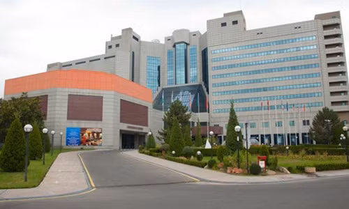 Tọa lạc tại trung tâm thành phố Tashkent, International Hotel Tashkent được xem là khách sạn 5 sao sang trọng bậc nhất Uzbekistan. Ảnh: Turan-travel.