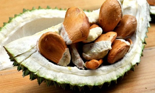 Hạt sầu riêng sốt giá, dao động từ 60.000- 90.000 đồng/kg hạt.