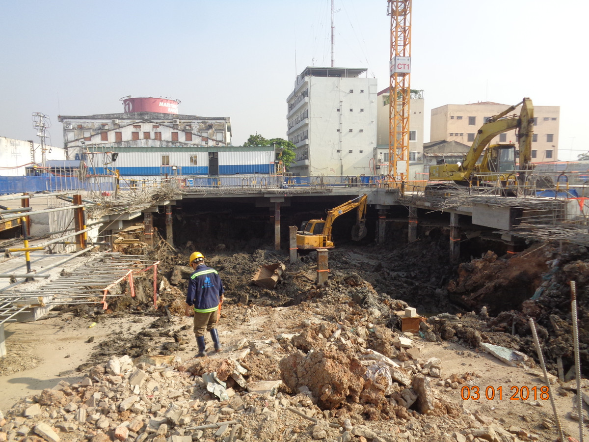 Nguồn tin trên báo Sài Gòn Giải Phóng cho biết, ngày 27/11/2017, đoàn kiểm tra gồm UBND phường 18, Đội Thanh tra địa bàn quận 4 và Đội Thanh tra cơ động (Sở Xây dựng TPHCM) đã kiểm tra, đình chỉ thi công công trình. Ảnh: Thelancasterlincoln.