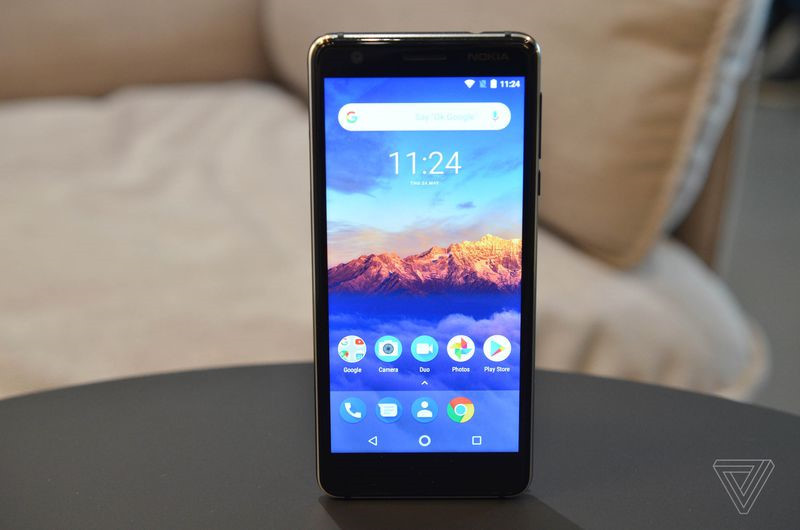 Nokia 3 là model thành công nhất (về mặt doanh số) trong dòng điện thoại Nokia chạy Android. Nokia 3.1 được tái thiết kế để sử dụng dễ dàng bằng một tay với màn hình 18:9, kích thước 5,2 inch HD+.