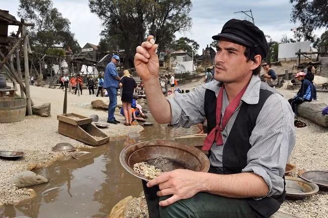 Dù chỉ là trải nghiệm song không ít người vẫn hy vọng vào vận may. Ảnh: ETB Travel News Asia.