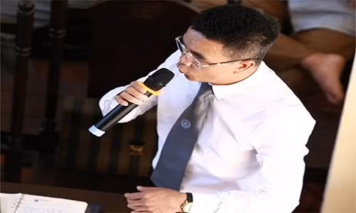 Luật sư Nguyễn Hoàng Trung tại phiên tòa ngày 18/5.