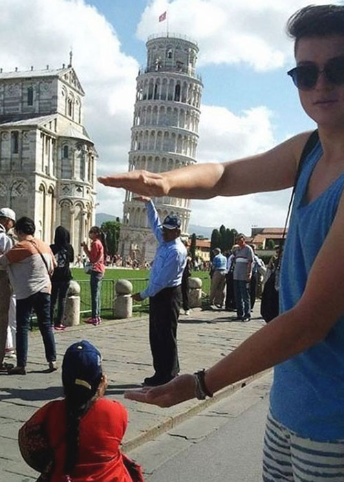 Khi nhờ "gấu" chụp ảnh sống ảo cho bạn.