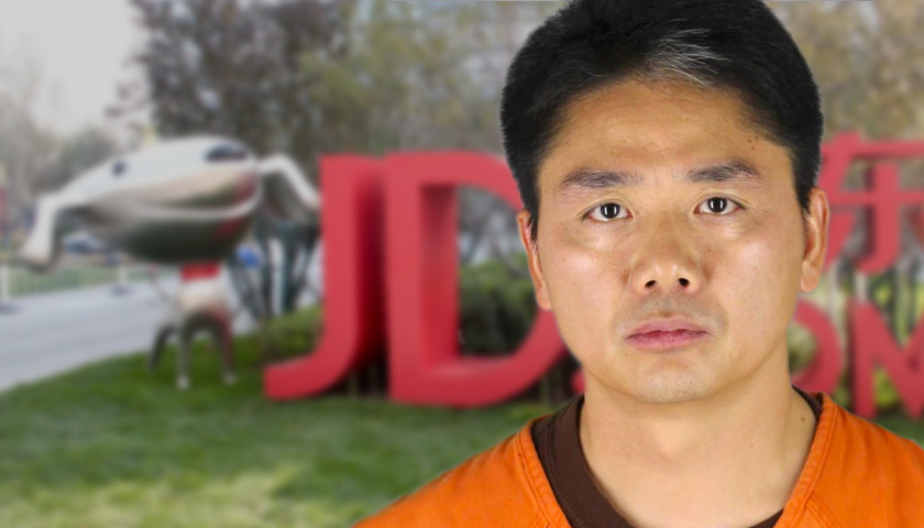 Năm 2003, đại dịch Sars lan khắp Trung Quốc khiến Richard buộc phải đóng các cửa hàng. Tuy nhiên, ông vẫn thuê một số nhân viên bán hàng qua mạng. Ảnh: Tennessee Star.