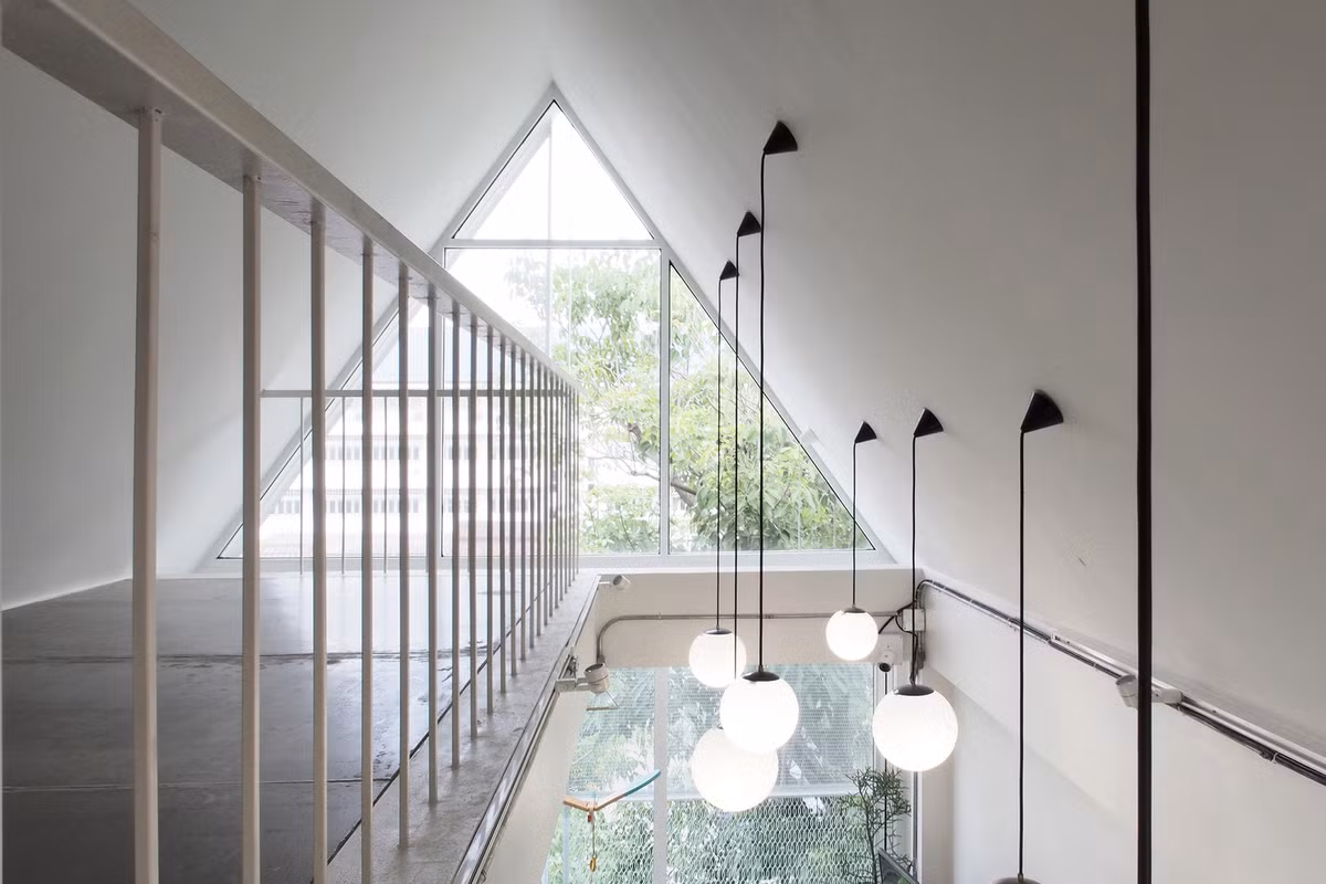 Một tầng lửng ở trên cùng dành cho không gian nghỉ ngơi.