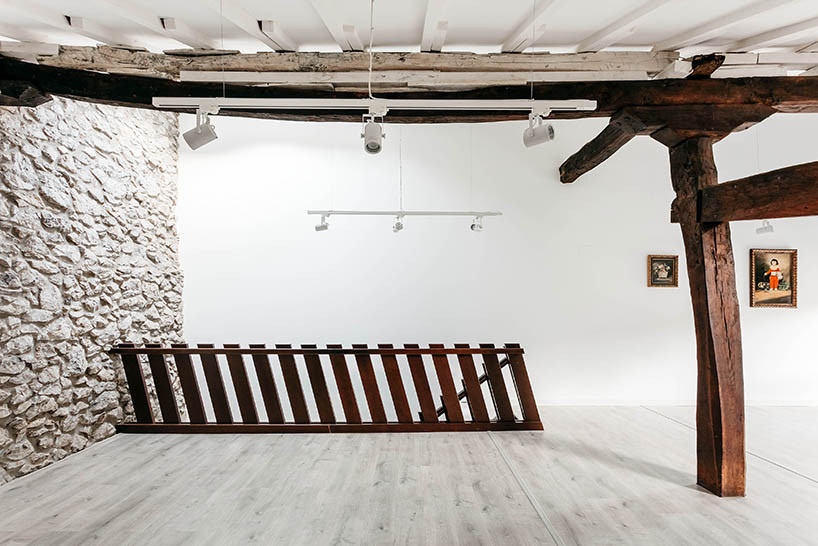 Các phòng còn được trang bị hệ thống camera an ninh.