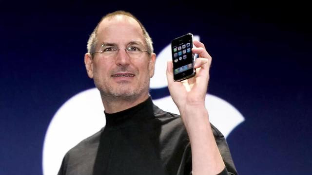 Tuy nhiên, cho đến lúc mất, ông vẫn chỉ nhận lương 1 USD và không có tiền thưởng hay cổ phiếu tặng thêm. Ảnh: Snopes.