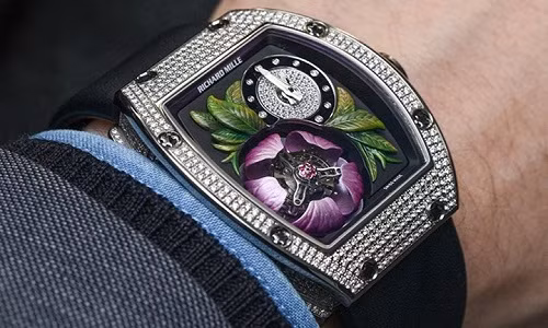 Chiếc đồng hồ trứ danh Richard Mille 19-02 có giá hơn 1,3 triệu USD thuộc sở hữu của một nhà sưu tập tại Hà Nội. Ảnh: VOV.