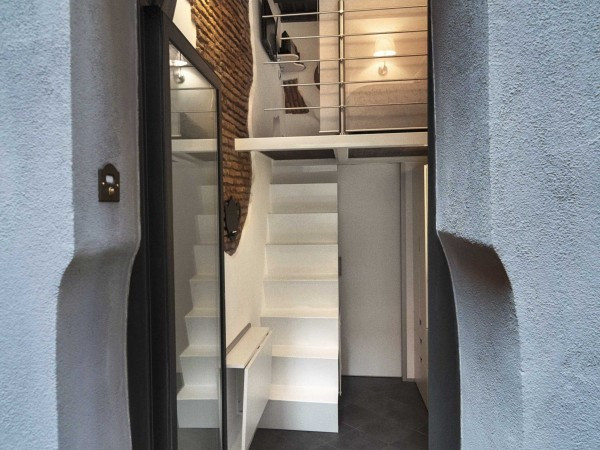 Tuy nhiên, đằng sau cánh cửa ấy là cả một thế giới kỳ diệu.