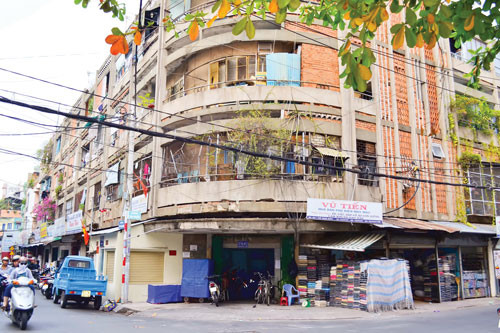 Chung cư 40.1 Tân Phước, quận Tân Bình nằm trong danh sách chung cư nguy hiểm cấp D. Ảnh: Saigondautu.