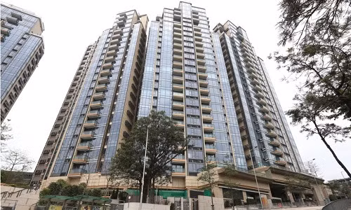 Theo Bloomberg, giá trung bình một ngôi nhà ở Hong Kong cao gấp 19,4 lần so với thu nhập trung bình thường niên trước thuế của một hộ gia đình. Ảnh: SCMP.