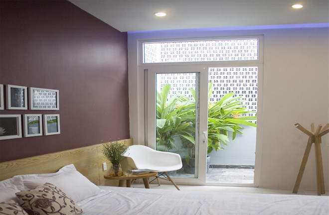 Phương án cải tạo giúp không gian nhà 3 tầng gần thiên nhiên bên ngoài. Nguồn ảnh: Song Phat Construction.