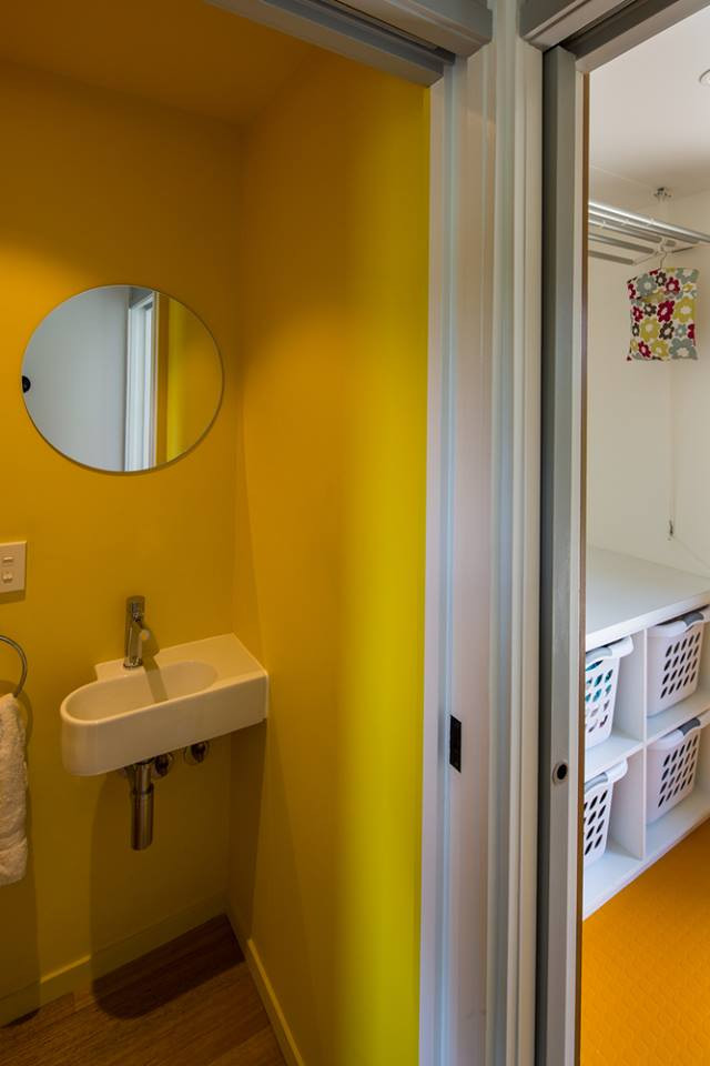 Phòng tắm hiện đại.