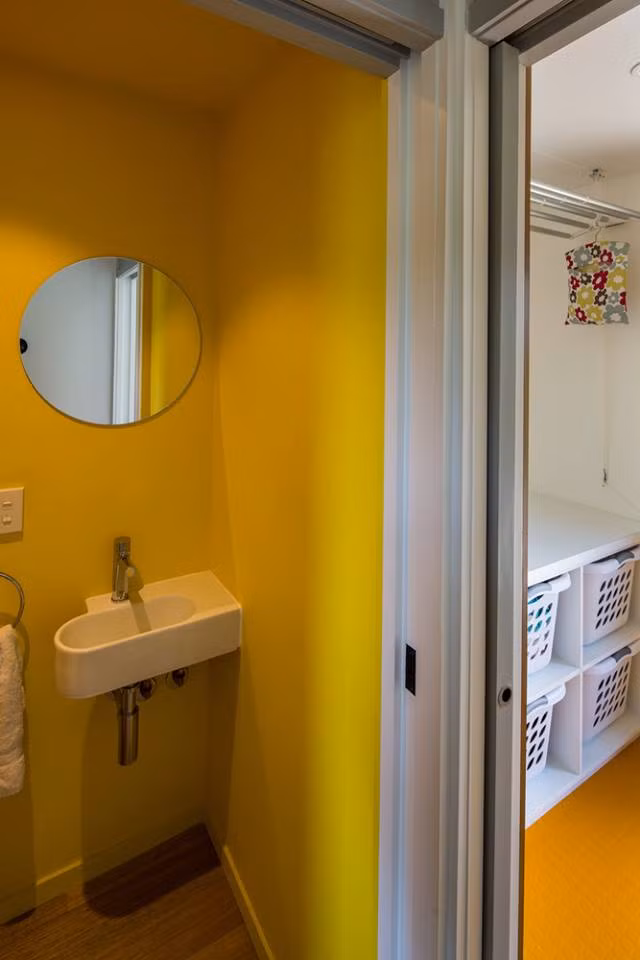 Phòng tắm hiện đại.