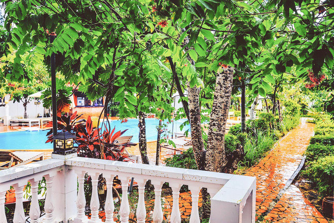 Nam ca sĩ Nathan Lee và người thân đã bỏ ra hơn 250 tỷ đồng để trùng tu lại khu resort cho thêm khang trang, mới mẻ. Ảnh: Giadinh.