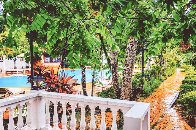 Nam ca sĩ Nathan Lee và người thân đã bỏ ra hơn 250 tỷ đồng để trùng tu lại khu resort cho thêm khang trang, mới mẻ. Ảnh: Giadinh.