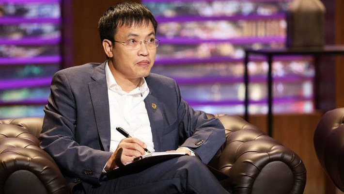 Trong "Thương vụ bạc tỷ mùa 2", Shark Vương (Trần Anh Vương, Tổng giám đốc tại Sam Holdings - SAM, Chủ tịch HĐQT CTCP Đầu tư BVG - BVG) không tham gia với tư cách nhà đầu tư chính - Shark, mà là thành viên ban tổ chức. Ảnh: Vneconomy.