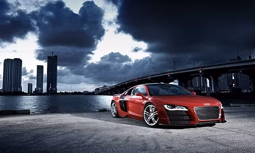 Audi R8 Le Mans: Được nâng cấp dựa trên chiếc R8 cơ sở, xe sở hữu bộ động cơ “khủng” V12 TDI 6.0L, sản sinh công suất tối đa 493 mã lực và mô-men xoắn cực đại 1.000 Nm. Thế nhưng, sức mạnh truyền động ấn tượng cũng chính là lý do khiến chiếc xe không được ra đời. Chi phí cần bỏ ra là quá cao để cải tiến chiếc R8 phù hợp với loại động cơ trên.
