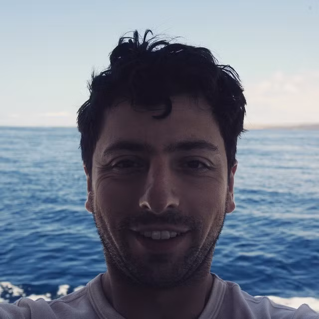 Bức ảnh tự sướng hiếm hoi của tỷ phú Mỹ. Ảnh: Metro. Video: Tỷ phú Bill Gates cấm con sử dụng điện thoại di động trước 14 tuổi. Nguồn: VTC14.