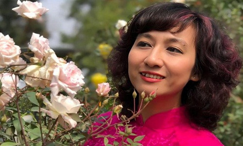 Khi chia tay VTV, Vân Anh chia sẻ: “Có thể nhiều người bất ngờ khi tôi rời khỏi VTV nhưng với tôi thì đó là ý định cũng từ lâu rồi. Chính môi trường làm việc, chính sự tin yêu của khán giả đã níu kéo tôi cho đến ngày hôm nay. Nhưng đến một lúc, tôi cảm thấy mình cần phải rẽ sang một hướng khác, mở ra một hướng đi mới cho mình, hướng đến tương lai hơn. Tất nhiên là quyết định này cũng rất khó khăn, bởi không dễ gì mình có thể từ bỏ một thứ đã quá gắn bó và thân quen với mình trong suốt 20 năm qua”.