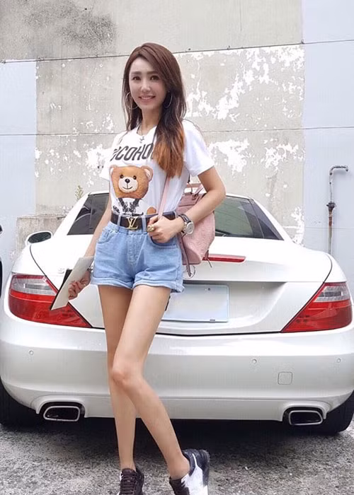 Thân hình săn chắc, gợi cảm của mỹ nhân U40.