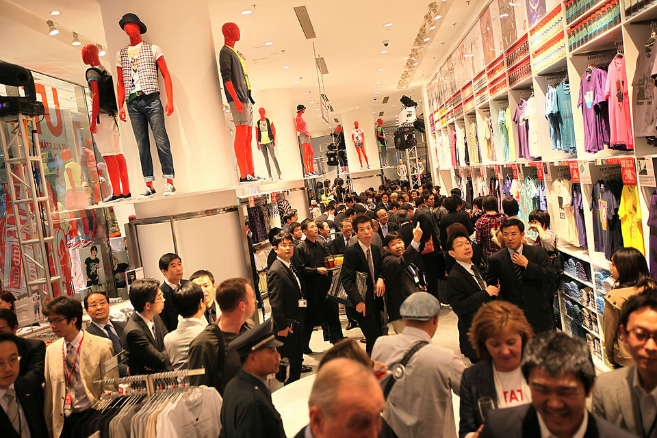 Đến năm 1994, đã có tới 100 cửa hàng Uniqlo đi vào hoạt động. Ảnh: BI