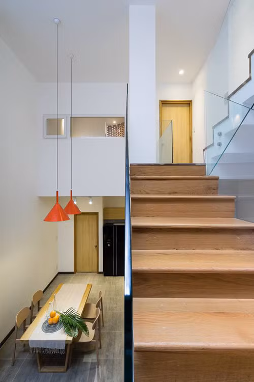 Ngôi nhà ống 4 tầng như trở nên cao và thoáng hơn.