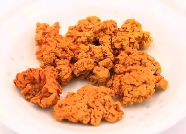 Ngày nay, mộc nhĩ vàng còn được đưa lên bàn tiệc quốc gia. Ảnh: Sohu.