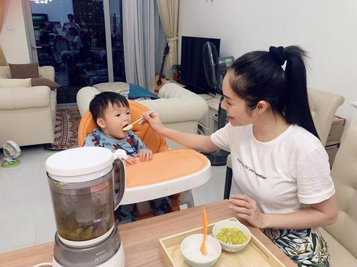 Sau khi ly hôn, hiện tại nữ diễn viên sống cùng con trai trong một căn hộ chung cư với diện tích nhỏ. Ảnh: Internet.