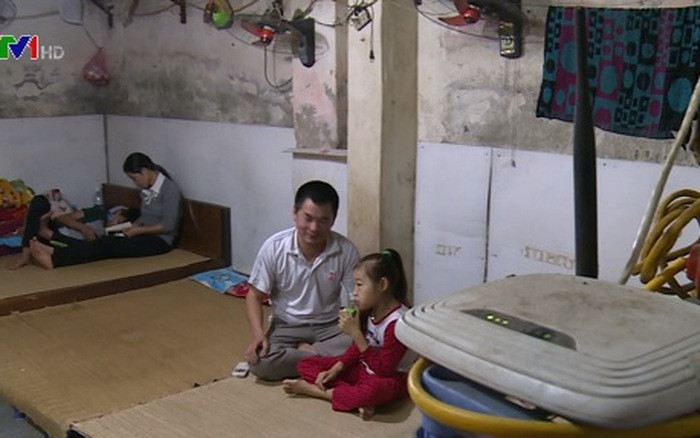 Tivi, mạng wifi khách trọ đều được sử dụng hoàn toàn miễn phí. Ảnh: VTV.