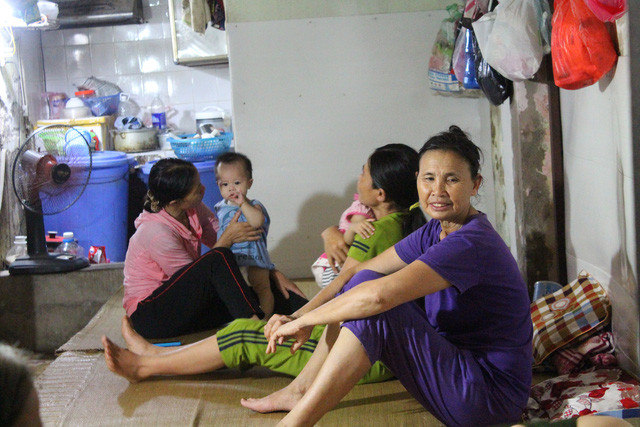 Các phòng trọ giá rẻ của ông Hiệp "khùng" với đầy đủ tiện nghi là địa chỉ quen thuộc của các gia đình bệnh nhi nghèo tỉnh lẻ. Ảnh: Giadinhxahoi.