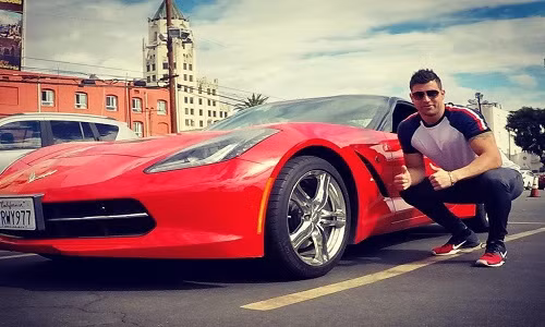 Chia sẻ với Daily Mail, Colosi - trước đó là một công nhân xây dựng, cho biết đã dùng số tiền kiếm được từ đầu tư tiền ảo để đi du lịch khắp thế giới. Tháng 1 vừa rồi, anh cho biết đã lên kế hoạch du lịch tới Thái Lan.