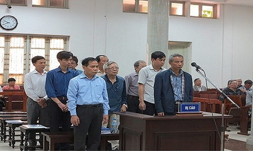 Các bị cáo tại phiên tòa xét xử sơ thẩm, tháng 3/2018.