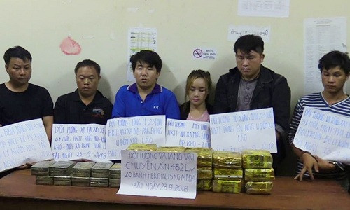 Pha duong day ma tuy xuyen quoc gia, thu 20 banh heroin