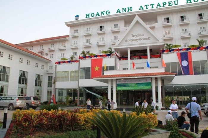 Ngoài ra, Hoàng Anh Gia Lai cũng đưa vào khai thác Khách sạn Hoàng Anh Attapeu, 4 sao, 100 phòng tại thị xã Attapeu, Nam Lào năm 2011. Ảnh: HAGL Group.