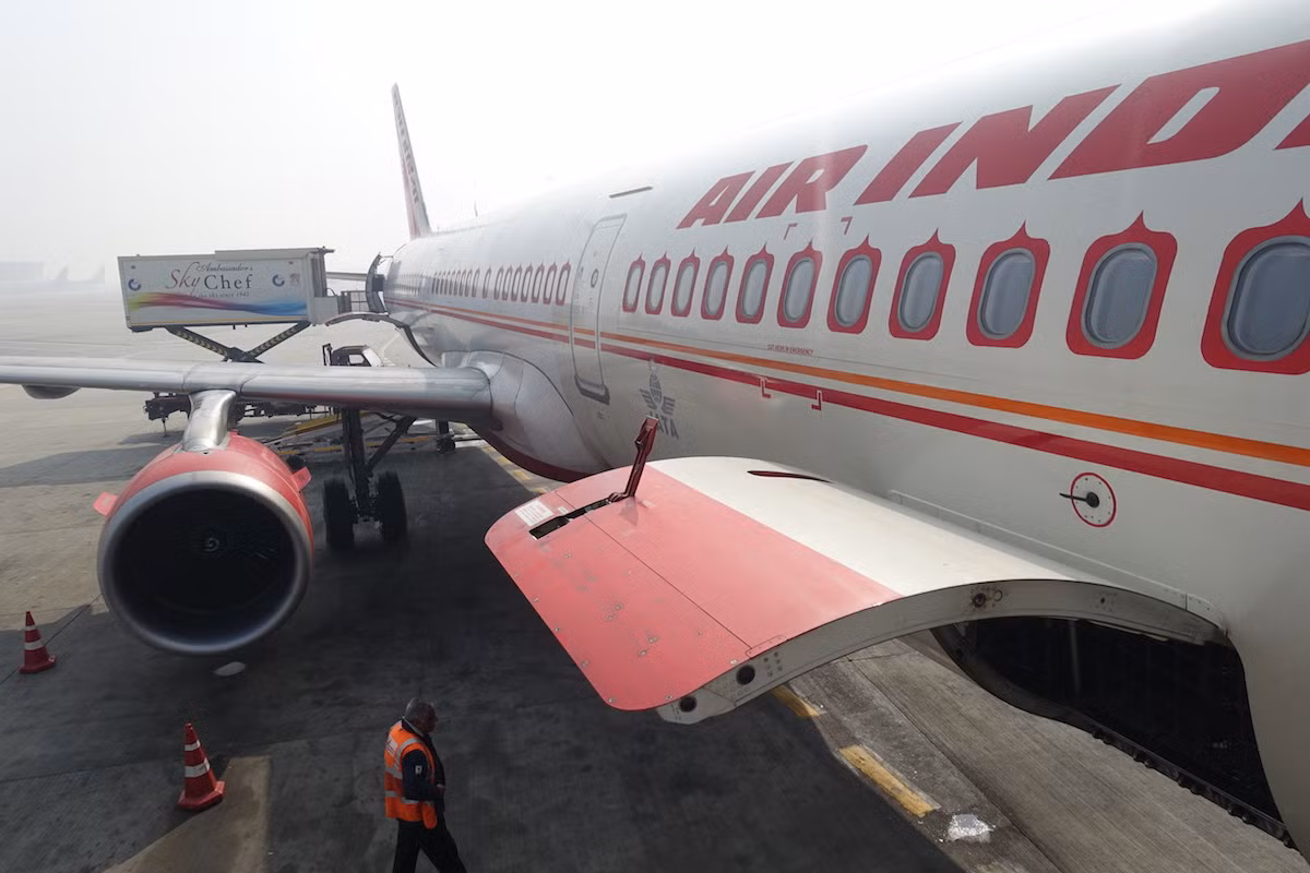 Sau khi kiểm tra, nguyên nhân kích hoạt hệ thống báo cháy là một túi bột cà ri của khách bốc khói. Ảnh: Onetime.