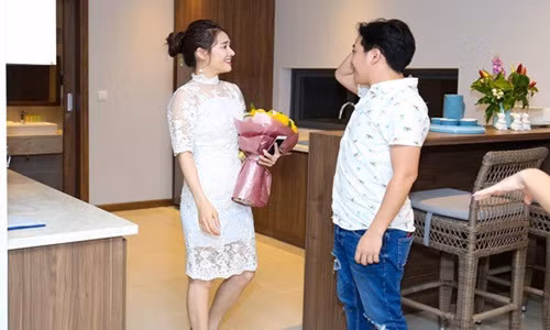 Căn biệt thự rộng rãi có nhiều phòng đơn, tiện nghi sang trọng. Ảnh: Facebook.