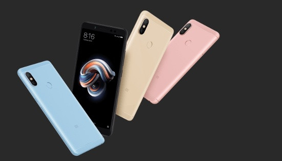 Bên cạnh Redmi Note 5 Pro, Xiaomi còn cung ra bản rút gọn mang tên Redmi Note 5 (hay còn gọi là Redmi 5 Plus) với giá chỉ 4 triệu đồng.