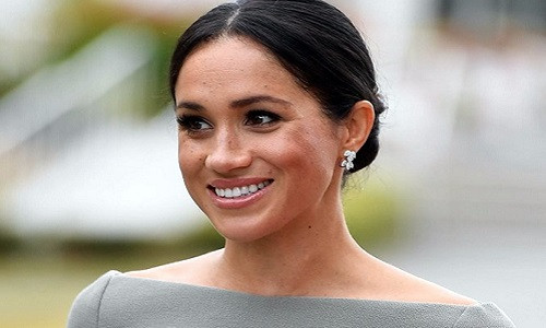 Là phu nhân của Hoàng tử Harry, tuân theo truyền thống Hoàng gia Anh, Meghan Markle được khuyến khích rời bỏ các mạng xã hội và chỉ sử dụng tài khoản chính thức của gia đình. Chính vì thế, Công nương đã đóng các tài khoản mạng xã hội bao gồm Twitter, Instagram, Facebook và cả trang web The Tig của mình.