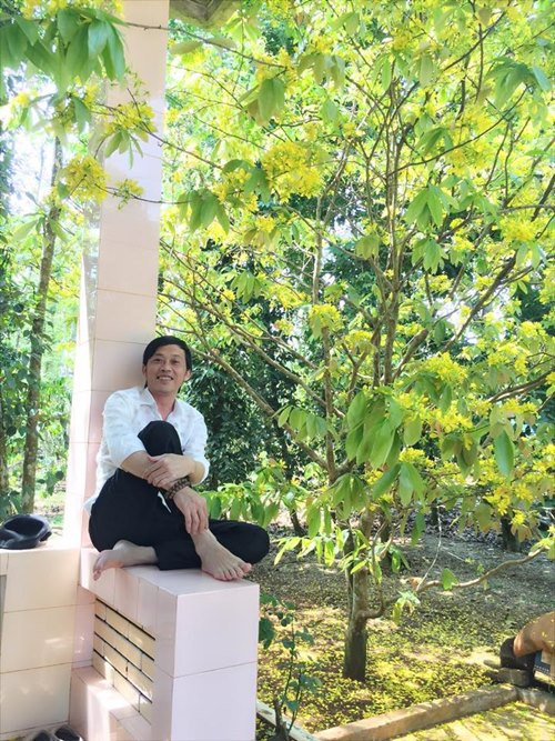 Bên ngoài, nghệ sĩ Hoài Linh trồng nhiều cây xanh. Ảnh: Dân Việt.