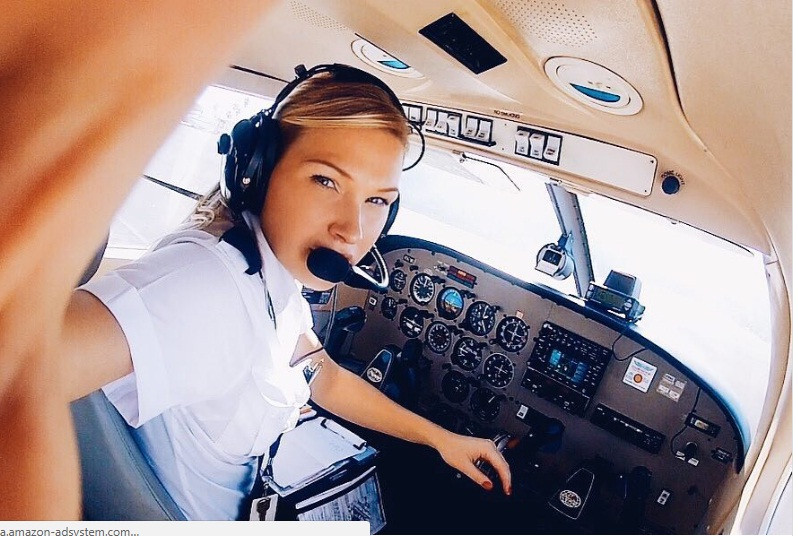 Trở thành phi công từ khi 19 tuổi, Michelle Gooris (Amsterdam, Hà Lan) có cơ hội đặt chân đến nhiều vùng đất nổi tiếng trên thế giới. Ảnh: Instagram.