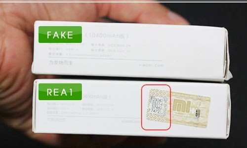 Bên ngoài vỏ sạc dự phòng nhái, ngoài thông tin về dung lượng, hiệu điện thế thường không có địa chỉ sản xuất. Nhãn mác thương hiệu in cẩu thả. Ảnh: Pkshop.