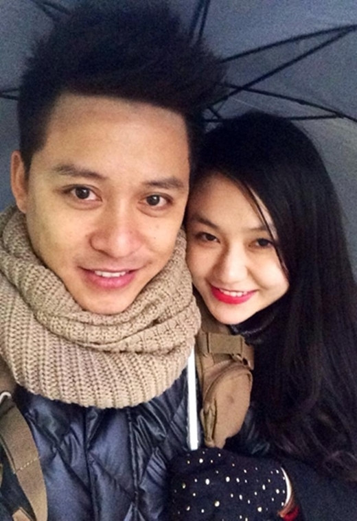 Dù còn khá trẻ nhưng Thu Hương - vợ Tuấn Hưng đã có khối tài sản ấn tượng như salon làm đẹp, quán bar...Ảnh: SKCĐ.