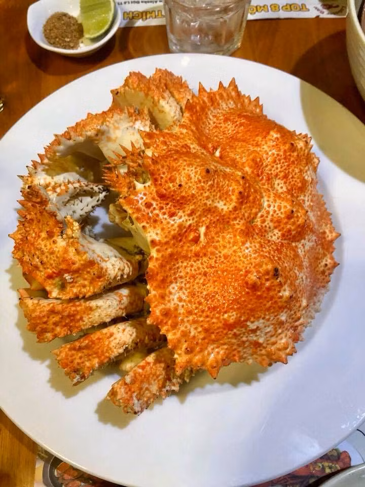 Tuy nhiên, ngon nhất với món cua không cần chế biến quá cầu kỳ mà giữ được vị ngon trọn vẹn đó chính là món hấp. Ảnh: FB Thị Dung Trần.