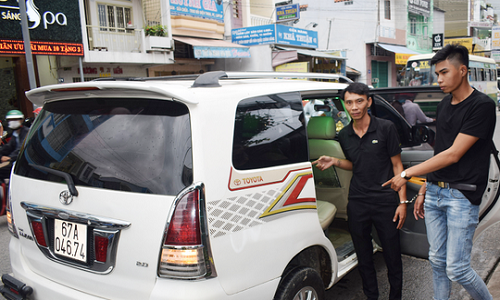 Táo tợn bắt cóc người yêu sắp lấy chồng ra đảo sống chung Tao ton bat coc nguoi yeu sap lay chong ra dao song chung