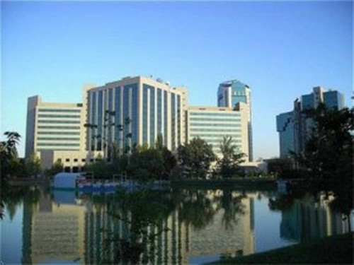 44 mét là chiều cao của khách sạn Hotel InterContinental tại thành phố Tashkent. Tòa nhà gồm 12 tầng, được xây dựng năm 1997. Ảnh: Destination360.